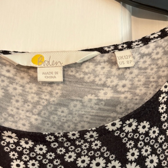 Boden Black and White Wave Pattern Midi Dress - Picture 2 of 3